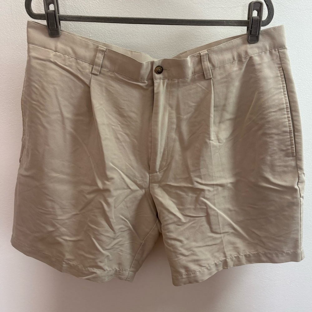 Lynx Tan Golf Shorts 40